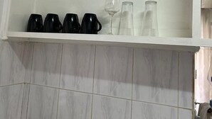 Kjøleskap og vannkoker
