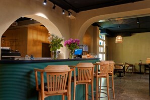 Coffee shop - Aston Hotel (Aktau)