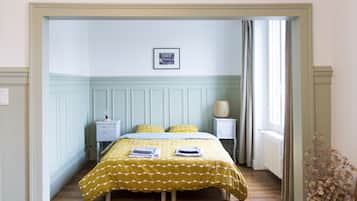 5 slaapkamers, een strijkplank/strijkijzer, wifi, beddengoed
