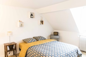 5 Schlafzimmer, Bügeleisen/Bügelbrett, WLAN, Bettwäsche