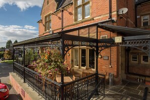 Exterior - Woodthorpe Hotel (Manchester)
