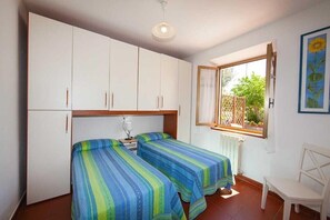2 Schlafzimmer, Reisekinderbett, WLAN, Bettwäsche