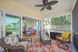 TV - Sandy Toes Cottage is super cute and lots of nooks and crannies!! (Fort Myers Beach)