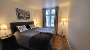 5 chambres, fer et planche à repasser, Wi-Fi, draps fournis