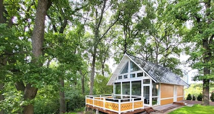 Beautiful lakefront house