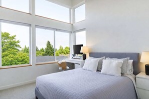 2 bedrooms, iron/ironing board, WiFi, bed sheets - Modern Retreat in Seattle's Columbia City (Seattle)