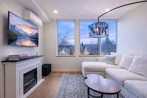 Fernseher, Kamin