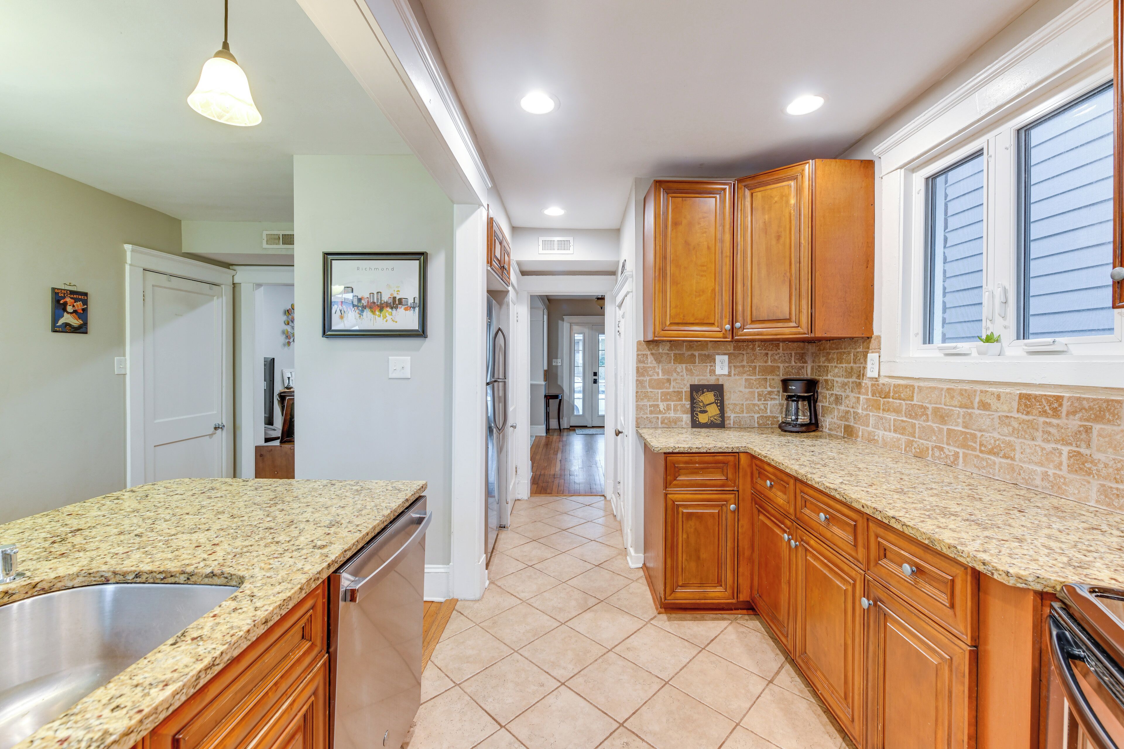 House (2 Bedrooms) | Interior