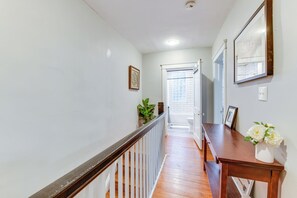 Interior - Lovely Carytown Home: Walk to Shops + Restaurants (Richmond)