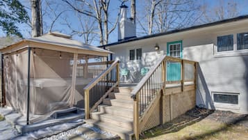 House (3 Bedrooms) | Front of property