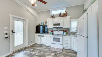 House (1 Bedroom) | Interior