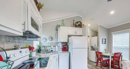 Vilonia Country Cabin w/ Grill, Fire Pit + More!