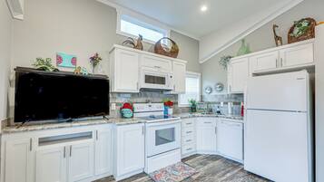 House (1 Bedroom) | Interior