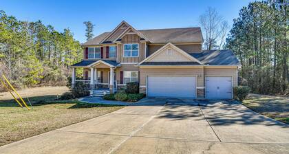 Spacious Phenix City Home ~ 9 Mi to Columbus!