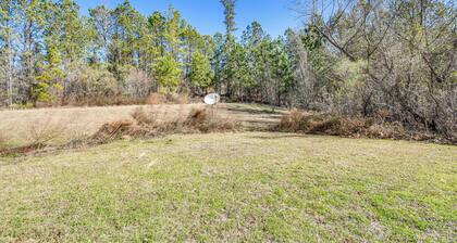 Spacious Phenix City Home ~ 9 Mi to Columbus!