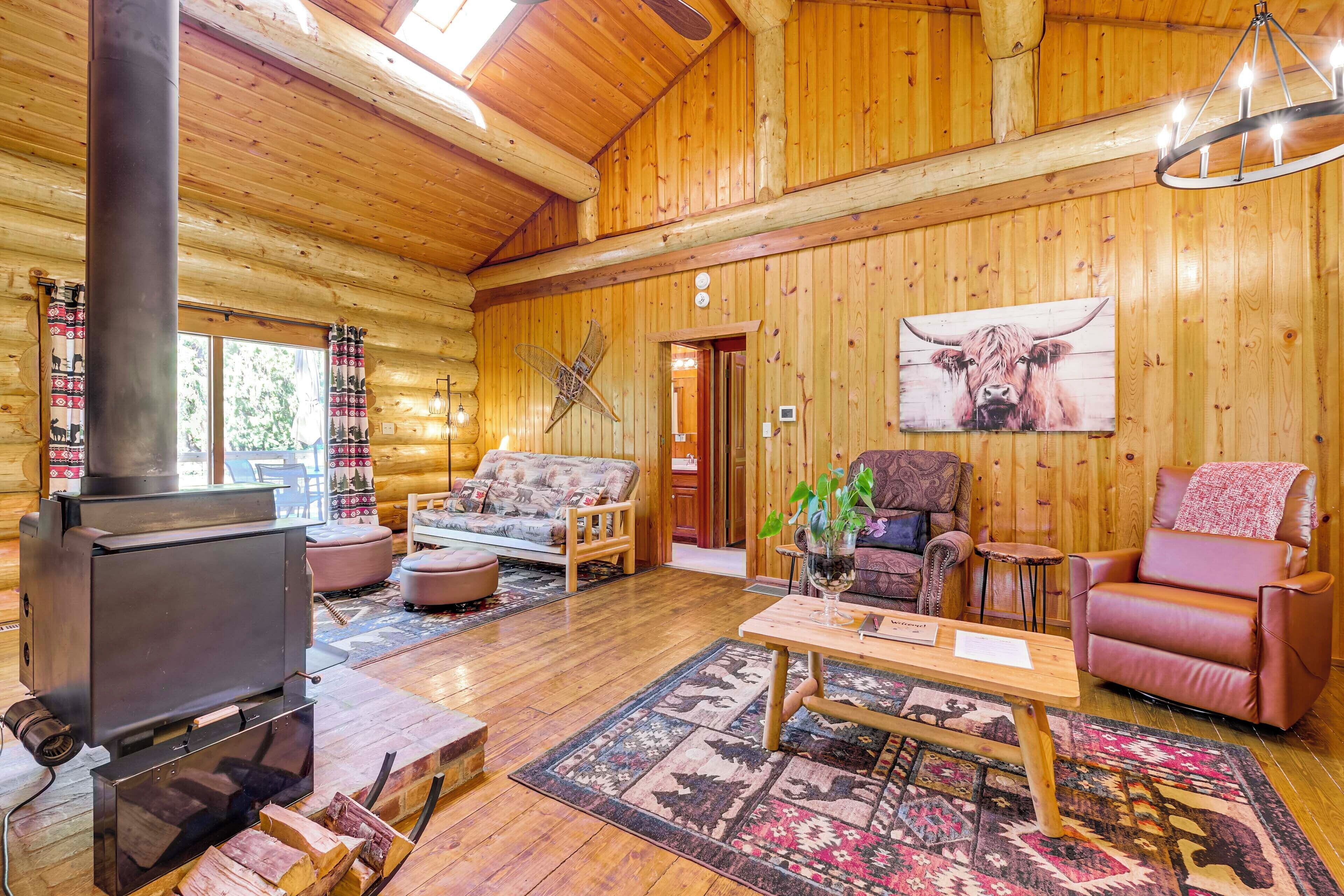 House (2 Bedrooms) | Interior