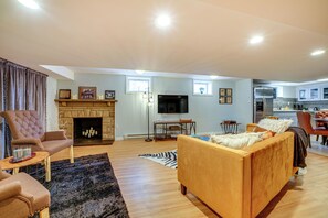 Apartment (1 Bedroom) | Interior - Pittsburgh Couple's Retreat ~ 2 Mi to Downtown! (Pittsburgh)