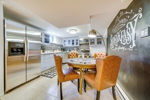 Apartment (1 Bedroom) | Interior