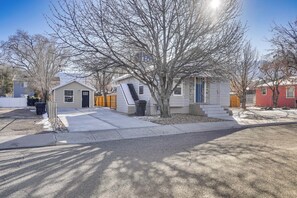 Interior - Cedar City Studio Retreat: Patio, Fire Pit & Grill (Cedar City)