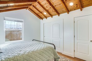 Interior - Cedar City Studio Retreat: Patio, Fire Pit & Grill (Cedar City)