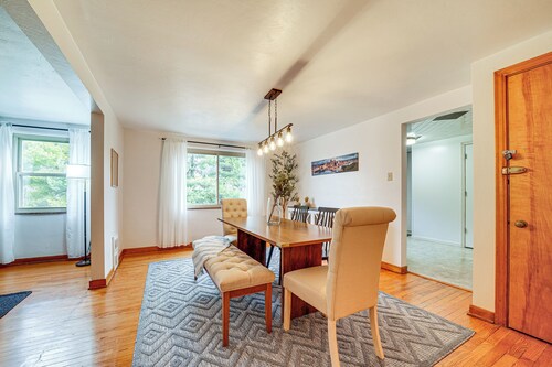 Spacious Pittsburgh Getaway ~ 2 Mi to Downtown!