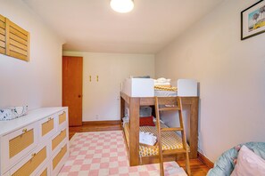 Apartment (2 Bedrooms) | Interior - Cozy Pittsburgh Vacation Rental ~ 2 Mi to Downtown (Pittsburgh)