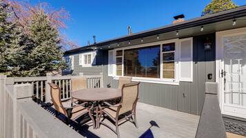 Cottage (4 Bedrooms) | Front of property