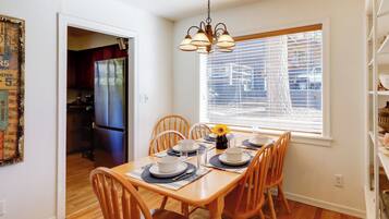 Cottage (4 Bedrooms) | Interior