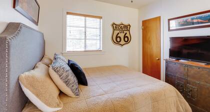 Williams Cottage w/ Patios & Grill Near Route 66