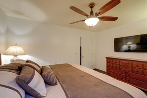 Cottage (4 Bedrooms) | Interior - Williams Cottage w/ Patios & Grill Near Route 66 (Williams)