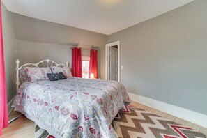 House (4 Bedrooms) | Interior - 'cedar Creek Guesthouse' 3 Mi to Lake Charlevoix (East Jordan)