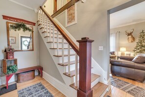 House (4 Bedrooms) | Interior - 'cedar Creek Guesthouse' 3 Mi to Lake Charlevoix (East Jordan)