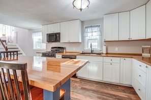 House (4 Bedrooms) | Interior - Quiet New Hampshire Getaway w/ Game Room! (Center Barnstead)