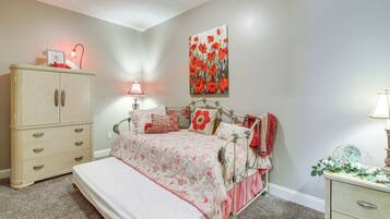 Casa (Multiple Bedrooms) | Interior