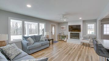 TV, fireplace, table tennis