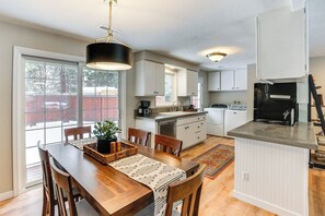 House (3 Bedrooms) | Interior - Bend Home w/ Hot Tub ~ 2 Mi to Old Mill District! (Bend)