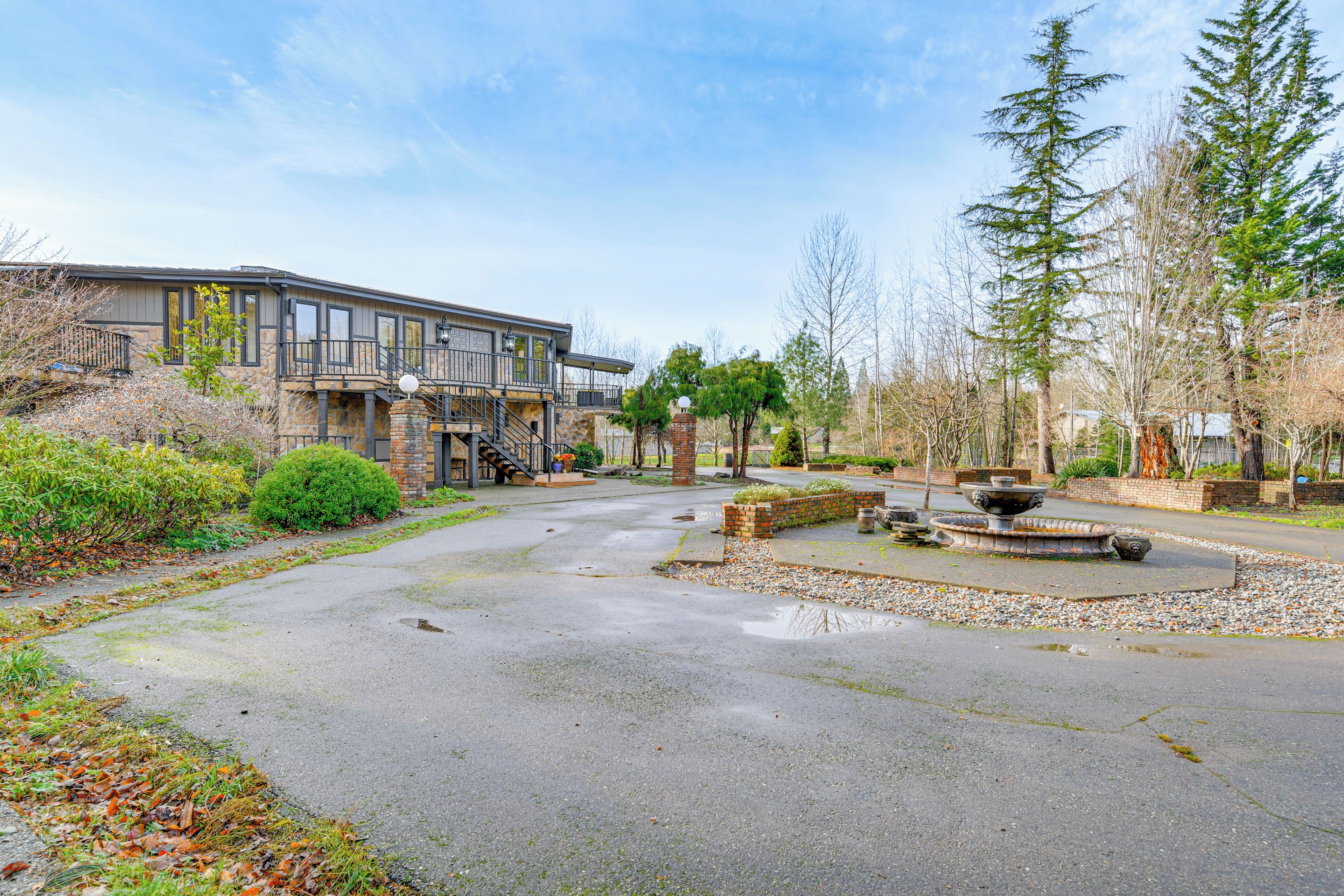 المنشأة من الداخل