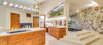 Sauna, Pickleball Court & Game Room: Sultan Villa!