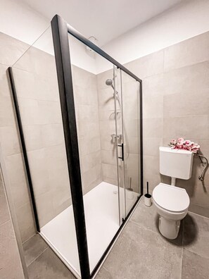 Bathroom - Pinia apartments (Bol)