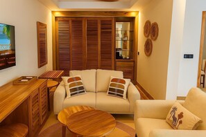 In-room safe, desk, bed sheets, wheelchair access - JAZ Amaluna - Adults Only 16+ (Uroa)