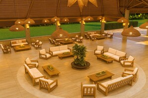 บริเวณนั่งเล่นที่ล็อบบี้