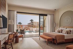 Suite, privézwembad (Sakhra, King or Twin Bed) | Een minibar, een kluis op de kamer, gratis wifi, beddengoed