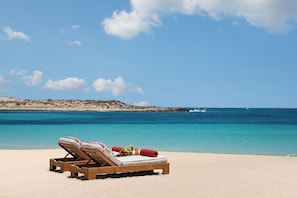 Privatstrand, weißer Sandstrand