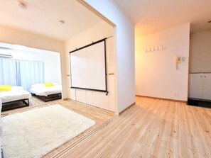 Apartamento real (gran301) | Edredons de pluma, escrivaninha, Wi-Fi de cortesia, roupa de cama