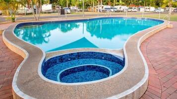 2 outdoor pools