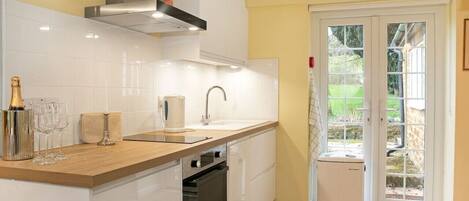 冰箱、烤箱、炉灶、洗碗机