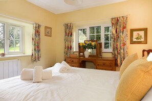 2 chambres, fer et planche Ă repasser, Wi-Fi gratuit, draps fournis
