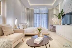 TV - Pleasant Studio Apartment at Azizi Riviera 13, Al Merkadh by Deluxe Holiday Homes (Dubai)