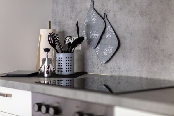 Frigorífic, forn, placa de cuina i rentaplats 