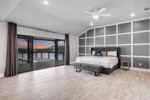 6 bedrooms, iron/ironing board, travel crib, free WiFi